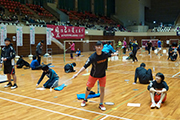 大分県小学校バドミントン九州小学生大会試合風景