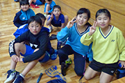 大分県中学校バドミントン県中学新人大会試合風景